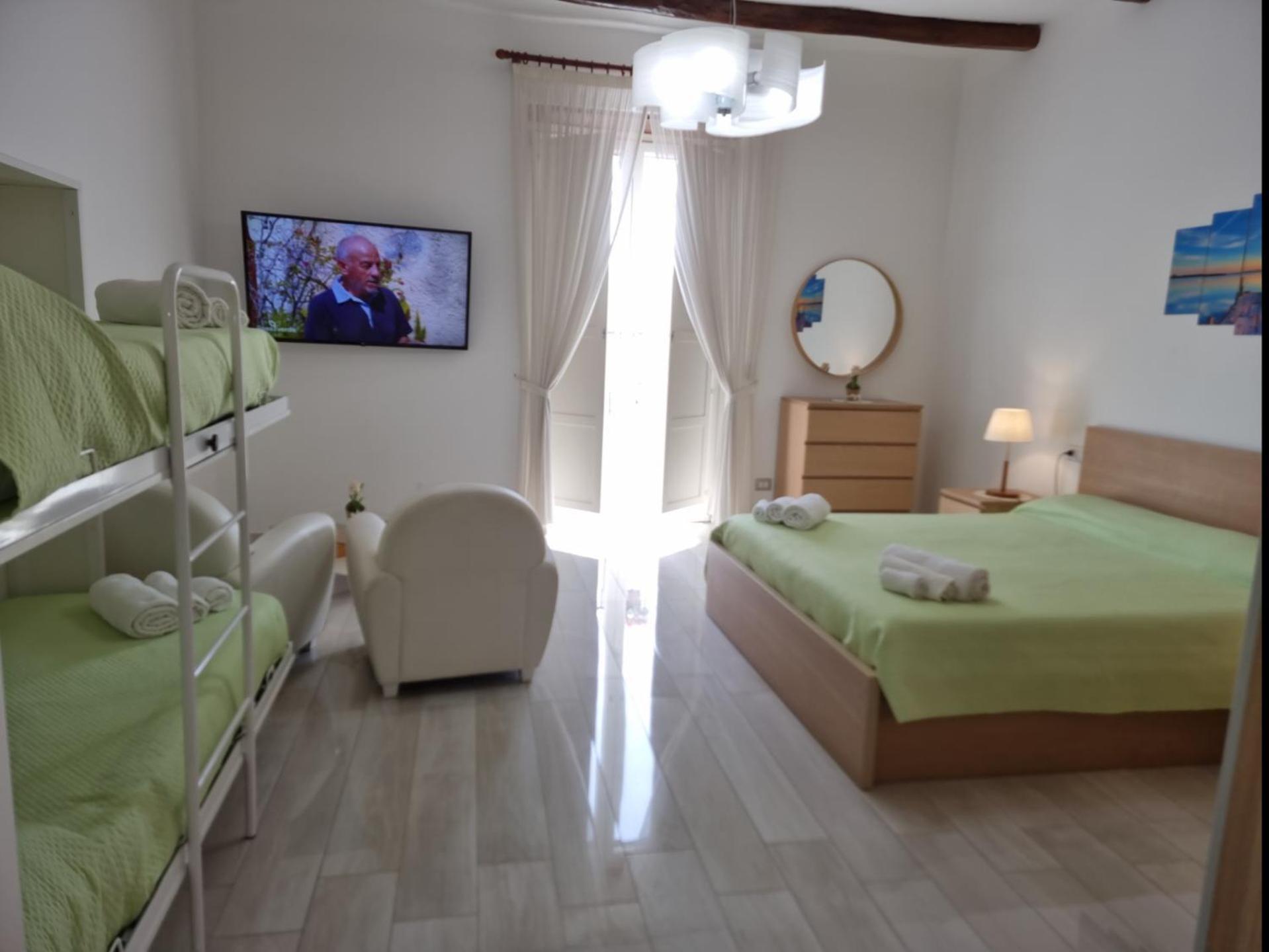 Al Teatro Verdi Luxury Apartment Salerno Luaran gambar