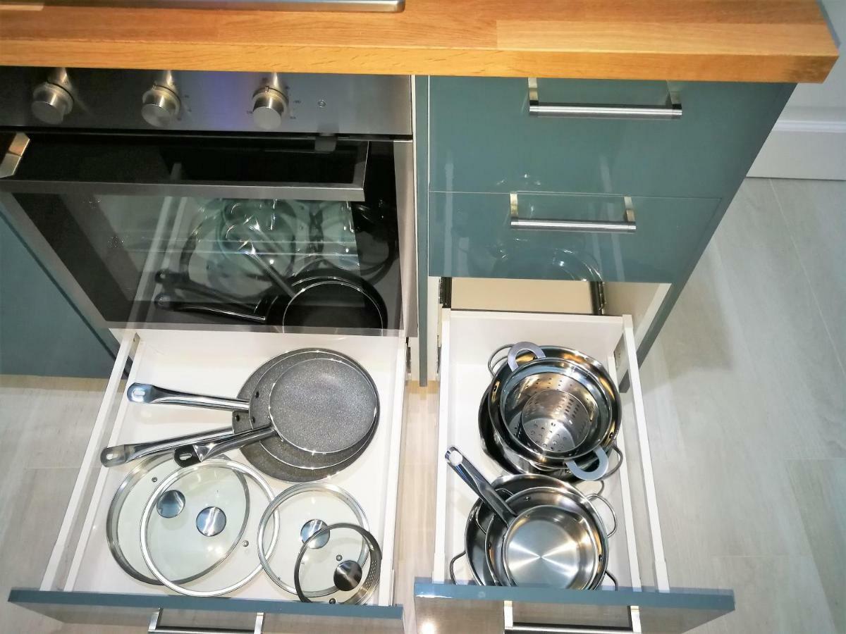 Al Teatro Verdi Luxury Apartment Salerno Luaran gambar
